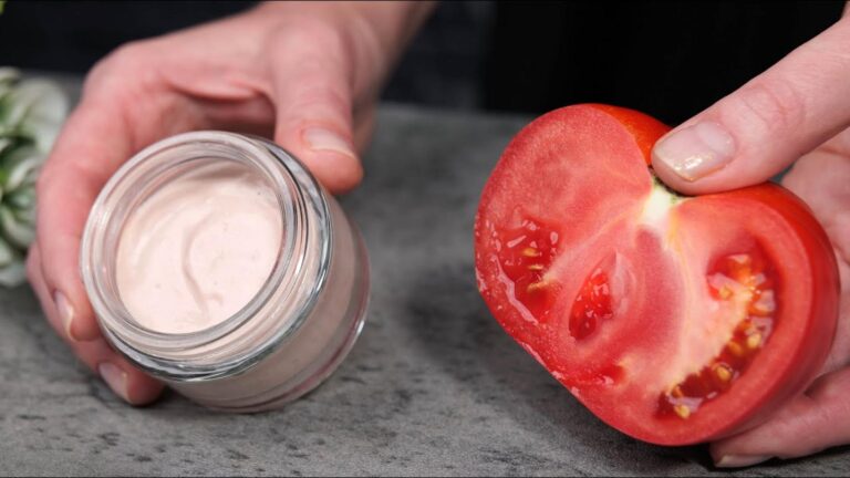 Questo semplice gesto con la pomodoro e addio alle rughe…