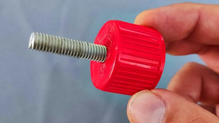 20 utilizzi geniali dei tappi delle bottiglie che non conoscevi!